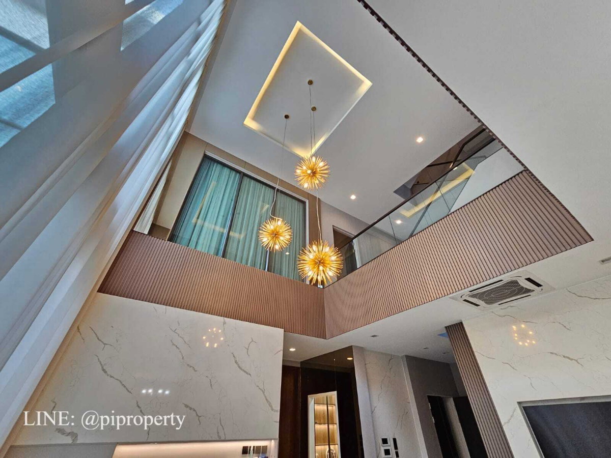 รูป เฟอร์นิเจอร์ครบ บ้านเดี่ยวหรูทันสมัยให้เช่าในเดอะเจนทรีพัฒนาการ 4 ห้องนอน + 5 ห้องน้ํา + ที่จอดรถ 3 คัน ชุมชนที่อยู่อาศัยวิลล่าพัฒนาการชั้นนํา - รูปที่ 8/67
