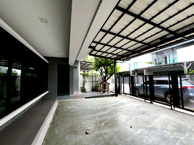 ทาวน์โฮมให้เช่า : ให้เช่า ทาวน์เฮ้าส์ วีเว่ บางนา กม.7 ใกล้เมกะ บางนา