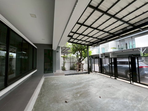 ให้เช่า ทาวน์เฮ้าส์ วีเว่ บางนา กม.7 ใกล้เมกะ บางนา