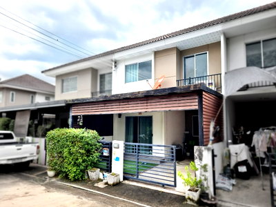 Townhouses for sale วิทยาลัยเทคนิคปทุมธานี : Selling cheap, no profit needed!! 1.657 MB | 82.28 sq.m.
2-storey townhouse, Pruksa 113 Near Pathum Thani Kindergarten School
093-649-9392 K. Byrd
