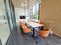 Facility 10