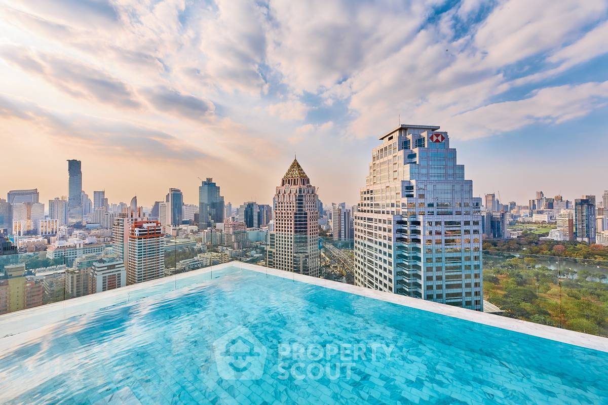 รูป คอนโด 1 ห้องนอน 50 ตร.ม. ที่ ศาลาแดงวัน ใกล้ MRT สีลม 400 ม. (ID 647156) - รูปที่ 34/35