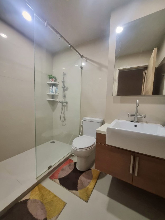 picture Code: KJ9263  for rent Hive Taksin // Line ID: @kjcondo (with @) // - 13/23