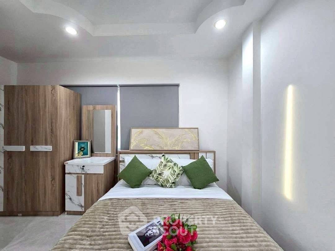 รูป ทาวน์เฮาส์ 2 ห้องนอน ขาย 72 ตร.ม. ในนาจอมเทียน พัทยา (ID 2126861) - รูปที่ 7/9