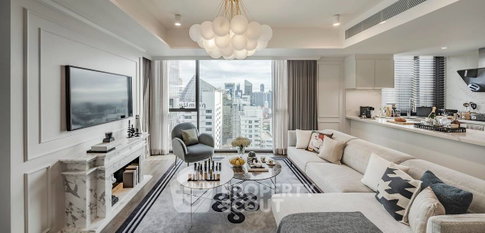 Well-Priced 3-BR 191 Sqm, 33rd Floor Condo at Muniq Sukhumvit 23, 100m to MRT Sukhumvit (ID 939220)