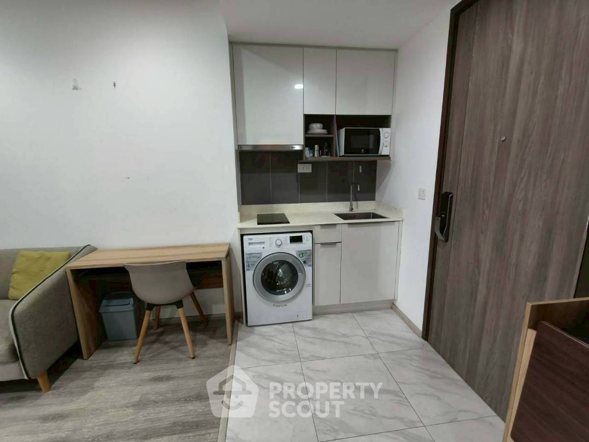 รูป ราคาน่าสนใจ คอนโด 1 ห้องนอน ชั้น 34 Ideo Mobi Asoke ใกล้ MRT เพชรบุรี 200 เมตร (ID 2363677) - รูปที่ 2/9