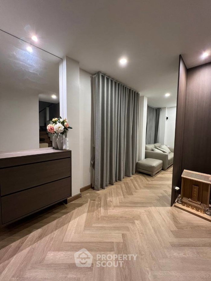 รูป บ้าน 3 ห้องนอน ขาย โครงการลุมพินีทาวน์เพลส พระราม 2-ท่าข้าม ใกล้แสมดำ (ID 1901558) - รูปที่ 2/10