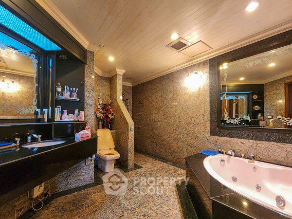 รูป คอนโด 4 ห้องนอน 345 ตร.ม. ชั้น 20 ที่ Bangkok River Marina ใกล้ MRT บางพลัด (ID 2159175) - รูปที่ 10/20