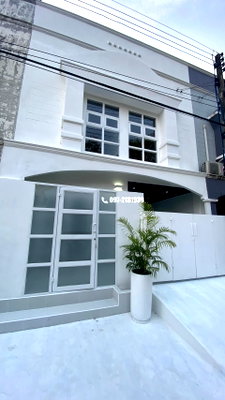 ทาวน์โฮม ม.นอร์ทกรุงเทพ วิทยาเขตรังสิต : ขายทาวน์เฮ้าส์ รีโนเวทพร้อมอยู่ รังสิตการ์เด้นท์วิลล์ คลองสี่-ธัญบุรี 
