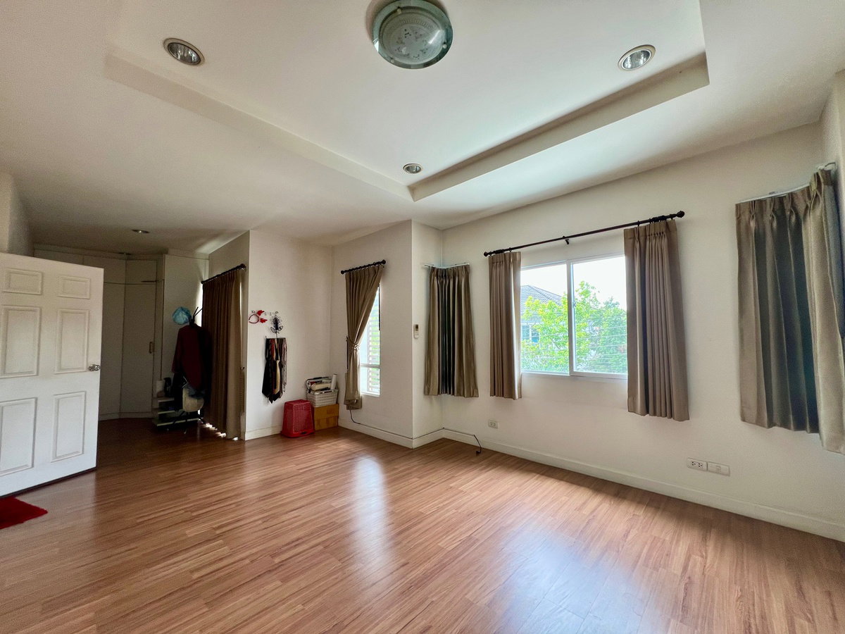รูป 🏡 ขายบ้านเดี่ยว 2 ชั้น โครงการเศรษฐสิริ วงแหวน–รามอินทรา | บ้านสวย บรรยากาศสงบ ร่มรื่น ทิศใต้ ลมเย็นสบาย ✨ - รูปที่ 18/25