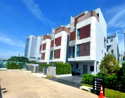 Home office for sale Bangkok : 89 Residence Ratchada-Rama 9  new concept house. Location in the heart of Ratchada-Rama 9, starting  18.89 MB.*
