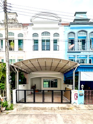 ขายทาวน์โฮม : ขายทาวน์โฮม 3 ชั้น หมู่บ้าน เดอ สยาม สวนหลวง ร.9 โดดเด่นด้วยทำเลศักยภาพ บรรยากาศเงียบสงบ