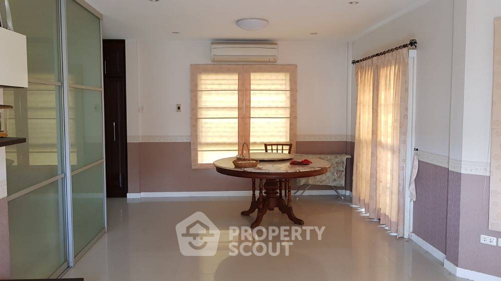 picture 3-Bedroom House For Sale Near Bang Phlap, Pak Kret, Nonthaburi (ID 1484729) - 5/14
