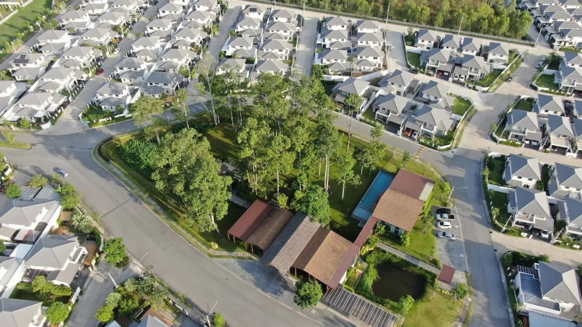 รูป สัมผัสชีวิตใกล้ชิดธรรมชาติ ขายบ้านแฝด 2 ชั้น Life in The Garden โรงโป๊ะ มอเตอร์เวย์ ทำเลศักยภาพ ใกล้นิคมฯ–พัทยา | #TPI-2520 - รูปที่ 17/19