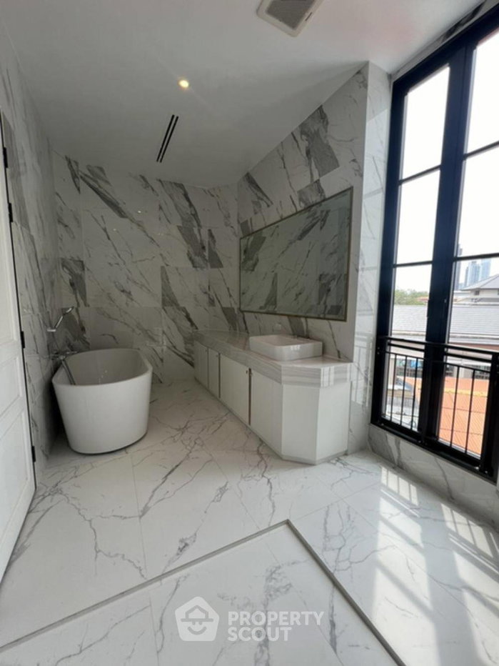 รูป บ้าน 5 ห้องนอน ให้เช่า โครงการ Maison Blanche สุขุมวิท 67 ใกล้ BTS พระโขนง 400 เมตร (ID 1497463) - รูปที่ 20/20