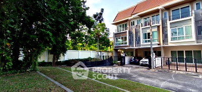 Townhouses for sale : 3-BR Townhouse For Sale, Urban Sathorn Phasi Charoen (ID 2010014)