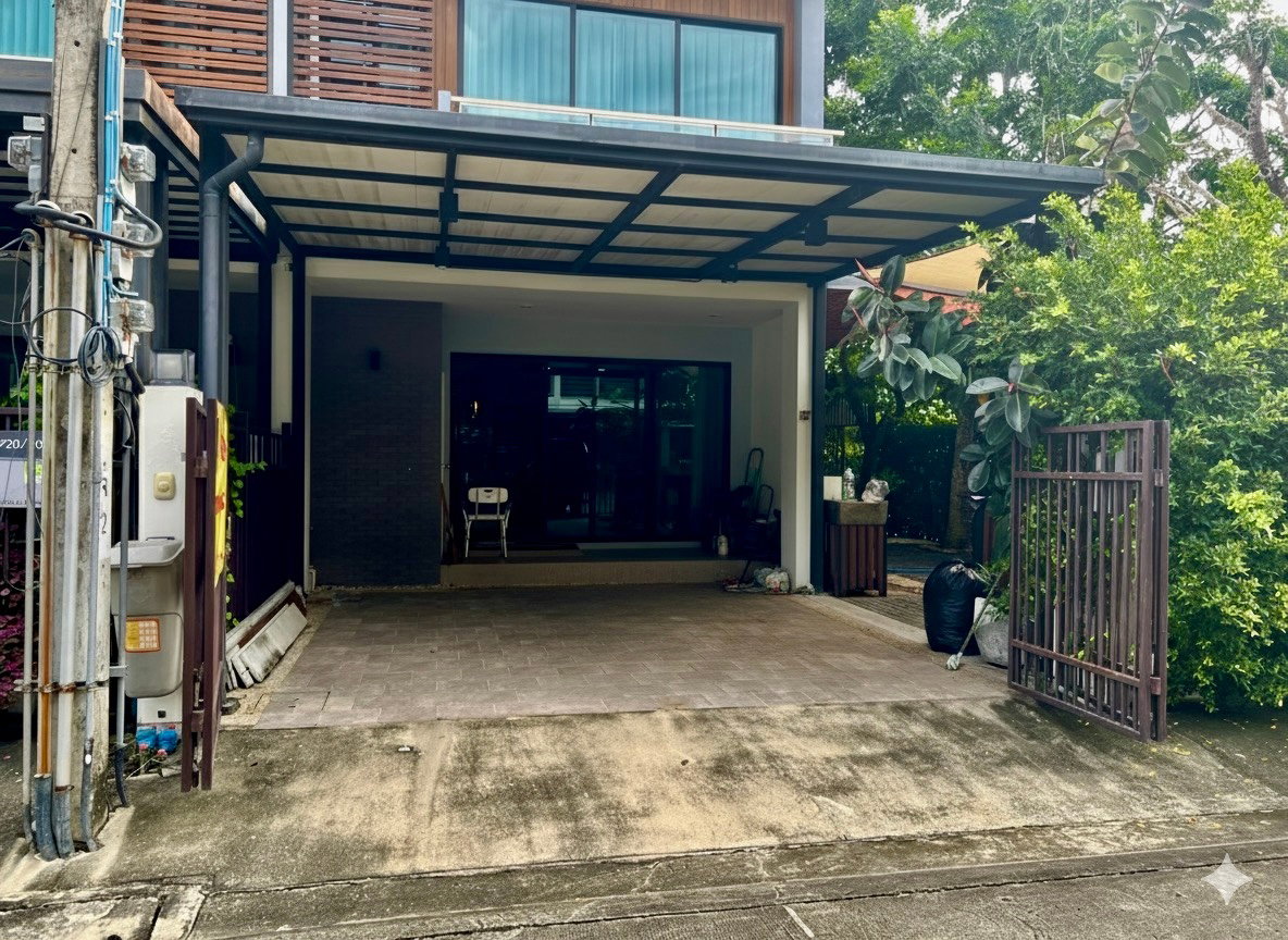 รูป ขายทาวน์โฮม 3 ชั้น ศุภาลัย เอสเซ้นส์ ลาดพร้าว | ทาวน์โฮมหลังใหญ่ Built-in สวย พื้นที่สวนข้างบ้านร่มรื่น ให้ความเป็นส่วนตัวเหมือนบ้านเดี่ยว - รูปที่ 4/31