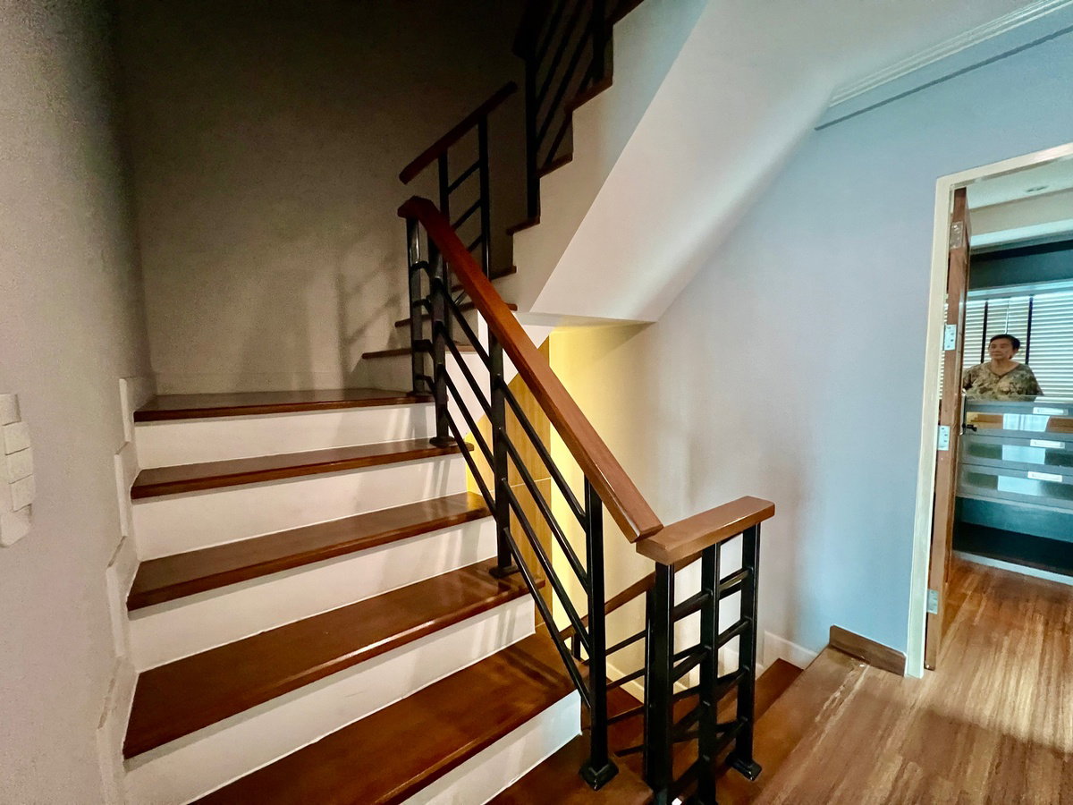 รูป ขายทาวน์โฮม 3 ชั้น ศุภาลัย เอสเซ้นส์ ลาดพร้าว | ทาวน์โฮมหลังใหญ่ Built-in สวย พื้นที่สวนข้างบ้านร่มรื่น ให้ความเป็นส่วนตัวเหมือนบ้านเดี่ยว - รูปที่ 21/31