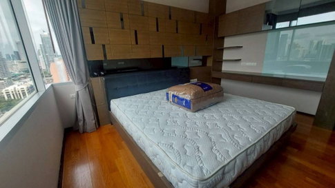 ให้เช่า villa Sathorn Condo ชั้นสูง วิวโล่ง ไม่โดนบล็อก ติด BTS กรุงธนบุรี 