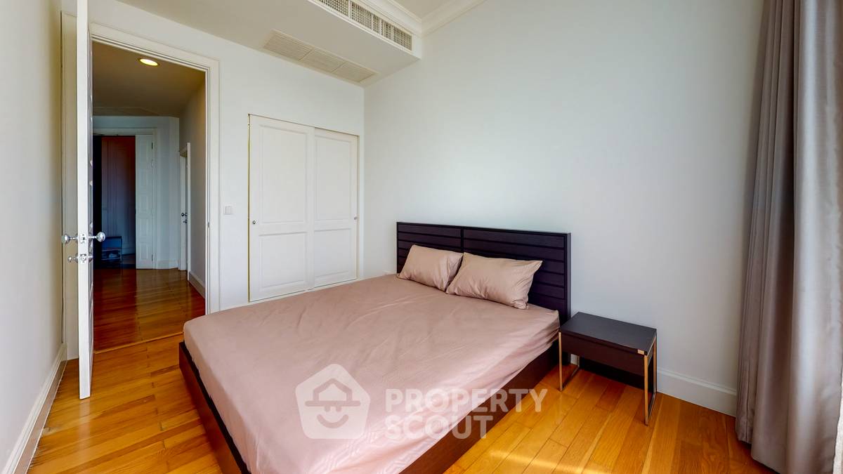 รูป คอนโด 2 ห้องนอน ที่ Royce Private Residence Sukhumvit 31 ชั้น 18 ใกล้ MRT สุขุมวิท (ID 374477) - รูปที่ 4/18