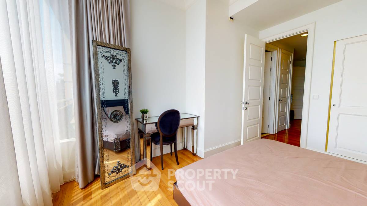 รูป คอนโด 2 ห้องนอน ที่ Royce Private Residence Sukhumvit 31 ชั้น 18 ใกล้ MRT สุขุมวิท (ID 374477) - รูปที่ 11/18
