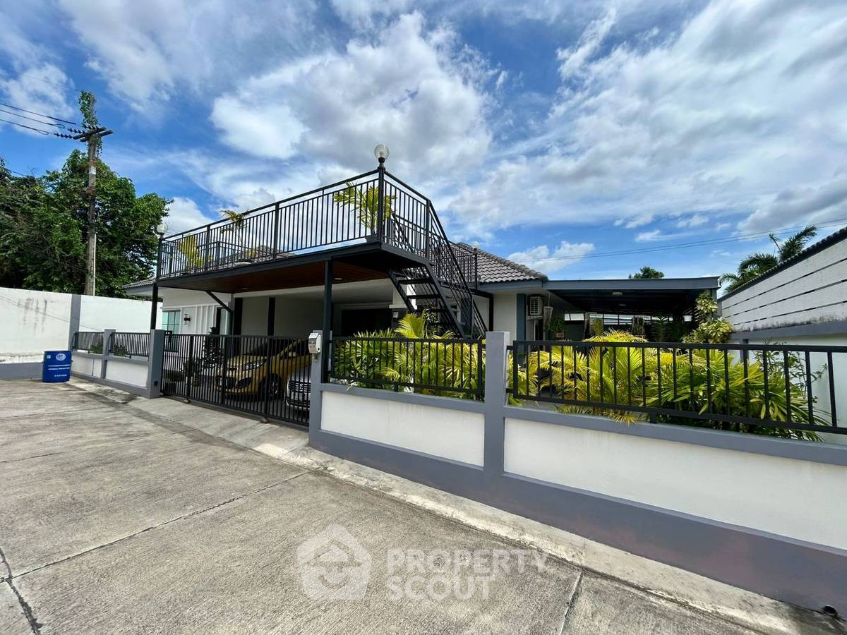 picture Pet-Friendly 3-BR House For Sale Near Map Prachan Lake, Pong, Chon Buri (ID 2373862) - 1/16