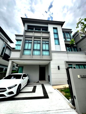 บ้านแฝดให้เช่า : ให้ เช่า บ้านแฝด 3 ชั้น The Sonne ศรีนครินทร์-บางนา (ม.ราม 2) 42 ตร.ว. ใกล้ซีคอนสแควร์