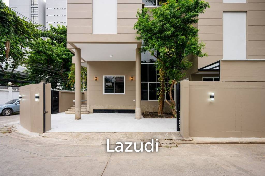 รูป 5 Bed  Detached House At The Amber at Chatuchak - รูปที่ 3/32