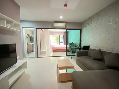 P-90060 Condo for sell Condolette Pixel Sathorn fully furnished.