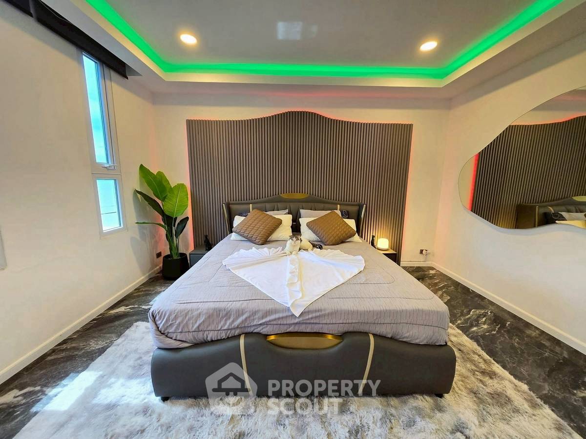 รูป คอนโด 3 ห้องนอน ขนาด 200 ตร.ม. ขายที่ Musselana Condominium นาจอมเทียน (สัตหีบ) (ID 2379944) - รูปที่ 12/20