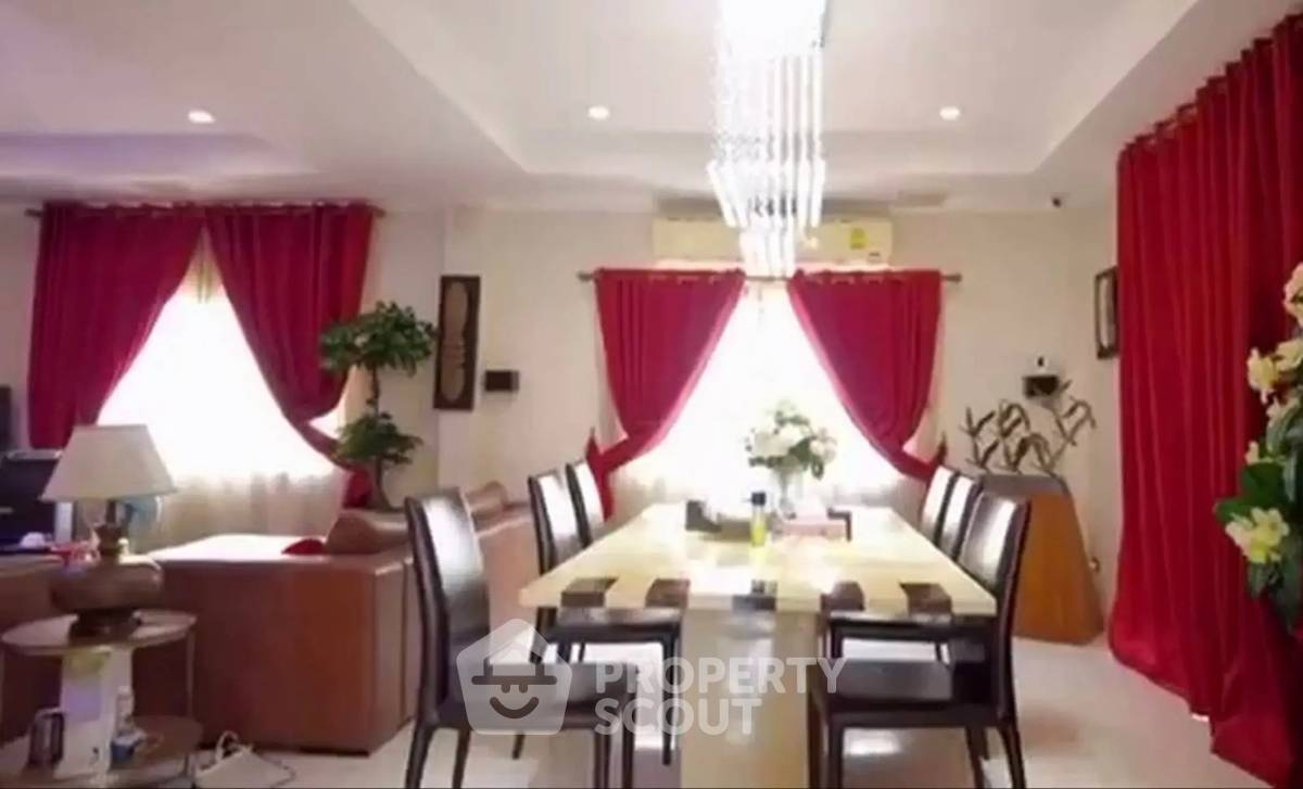รูป บ้าน 4 ห้องนอน ขาย Parkway Chalet รามคำแหง-มินบุรี (ID 2379681) - รูปที่ 4/11