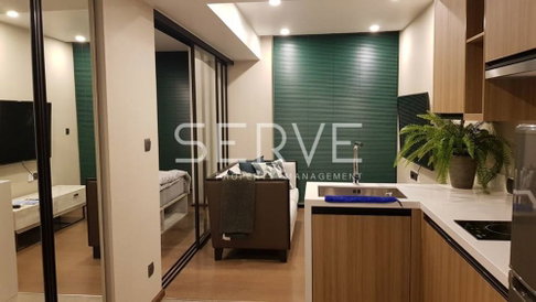 New Condo in Chidlom for Rent // 1 Bd. Unit with Fully Furnished Close to BTS-Na Vara Residence