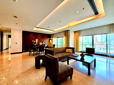 Apartment building for rent Srinakharinwirot University Prasanmit Campus : Wonderful 3 Bedroom Apartment For Rent in Phloenchit Area - BR0137AP