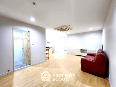 Condos for sale : 1-BR 52 Sqm Condo For Sale, Sukhumvit Living Town, 300m MRT Phetchaburi (ID 2377944)