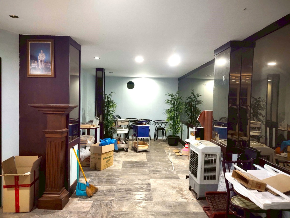 รูป ขายด่วน ! ตึกแถว 2 ห้อง 4 ชั้น สภาพดี ทำเลทอง ย่านสีลม-สาทร ถนนกว้าง ใกล้ BTS เซนต์หลุยส์ - รูปที่ 3/7