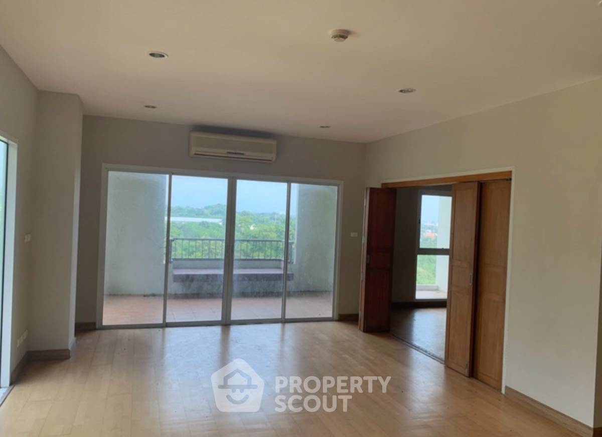 รูป คอนโด 1 ห้องนอน ขนาด 88 ตร.ม. ขาย Blue Mountain Condo หัวหิน (ID 2382659) - รูปที่ 4/6