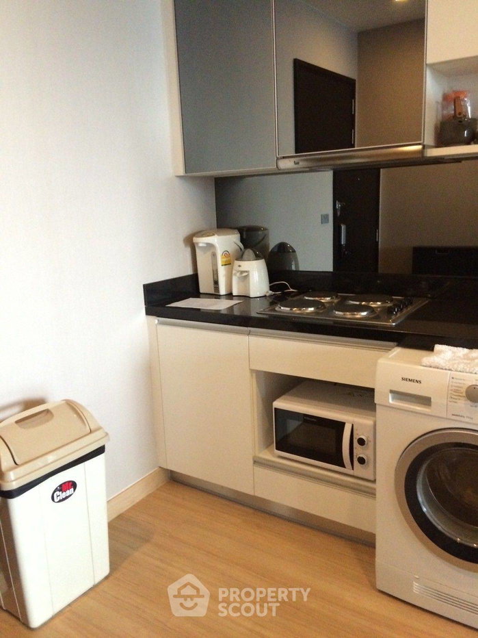 picture 2-BR Condo For Sale, Sky Walk Residences, 200m to BTS Phra Khanong (ID 879782) - 3/12