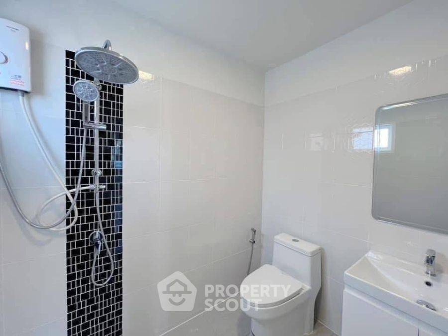 รูป บ้าน 3 ห้องนอน ขาย บ้านใกล้เคียงโฮม วัชราภรณ์ ซอยสามวาตะวันตก คลองสามวา (ID 2150254) - รูปที่ 9/10