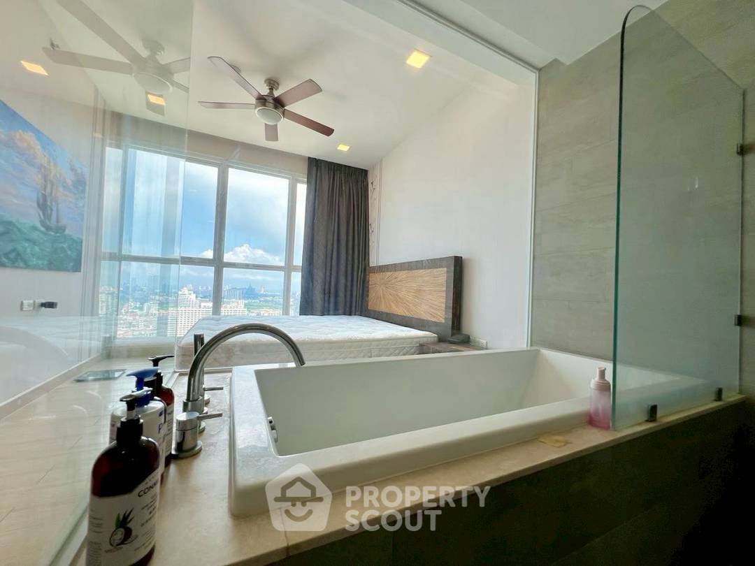 รูป คอนโด 2 ห้องนอน ชั้นสูง 44 Cetus Beachfront ใกล้จอมเทียนบีช (ID 2388251) - รูปที่ 10/17