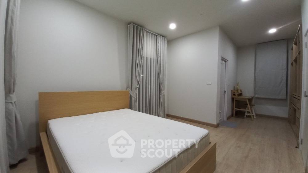 picture Pet-Friendly 4-BR House For Sale, Britania Amata Phanthong (ID 1704477) - 7/8