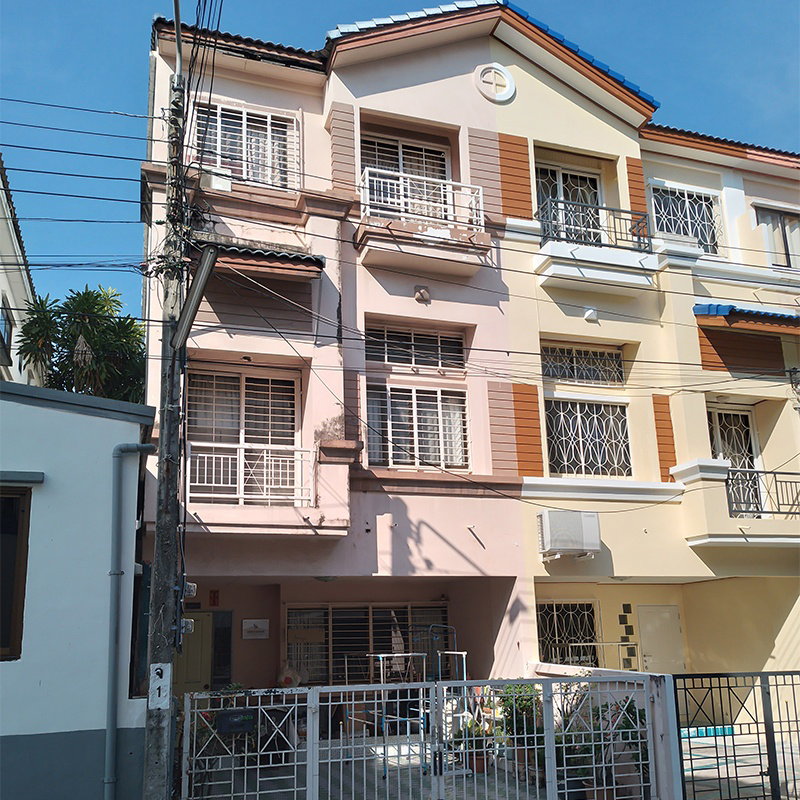 ขายทาวน์โฮม : ขายทาวน์โฮม 3 ชั้น บ้านกลางเมือง ลาดพร้าว 71 ซอยนาคนิวาส 4