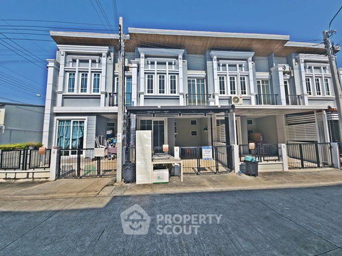 3-BR Townhouse For Sale, Golden Town Sathorn, Near MRT Bang Wa (ID 2388788)