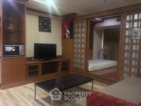 2-BR Condo At The Trendy Condominium, 200m to BTS Nana (ID 1472040)
