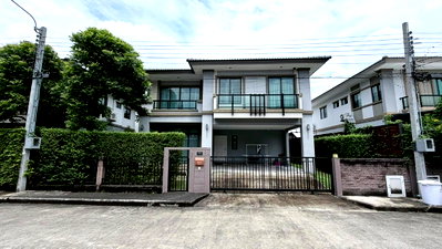 เช่าบ้านเดี่ยว ถนนกิ่งแก้ว : P0349 เช่า บ้านเดี่ยวหรู โครงการภัสสร เพรสทีจ บางนา – สุวรรณภูมิ บ้านสไตล์โมเดิร์น พร้อมเฟอร์นิเจอร์ครบครัน เข้าอยู่ได้ทันที