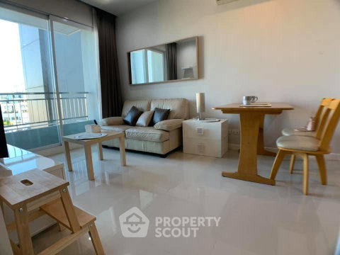 32nd-Floor 1-BR At Circle Condominium Near MRT Phetchaburi (ID 390892)
