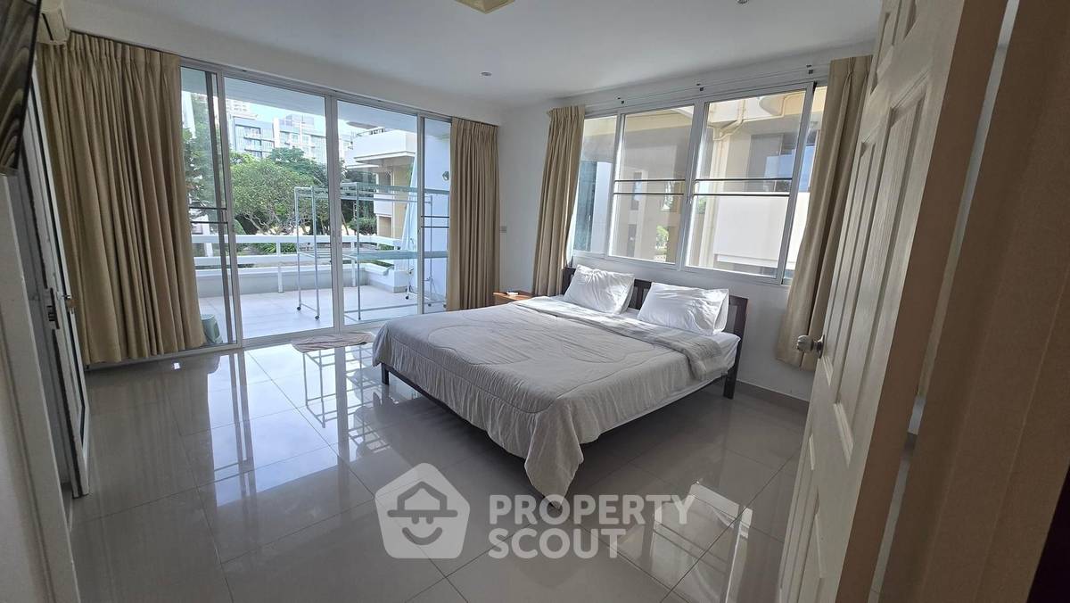 รูป คอนโด 4 ห้องนอน ขนาด 275 ตร.ม. ที่ Chom Talay Resort Condominium (ID 1885768) - รูปที่ 22/30