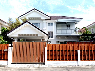 Houses for sale : Single House for Sale – Khunapat 1 Project Land area: 52.5 sq. wah (≈ 210 sq.m.) Usable area: 120 sq.m. Great location near Bang Bua Thong 4 Road 