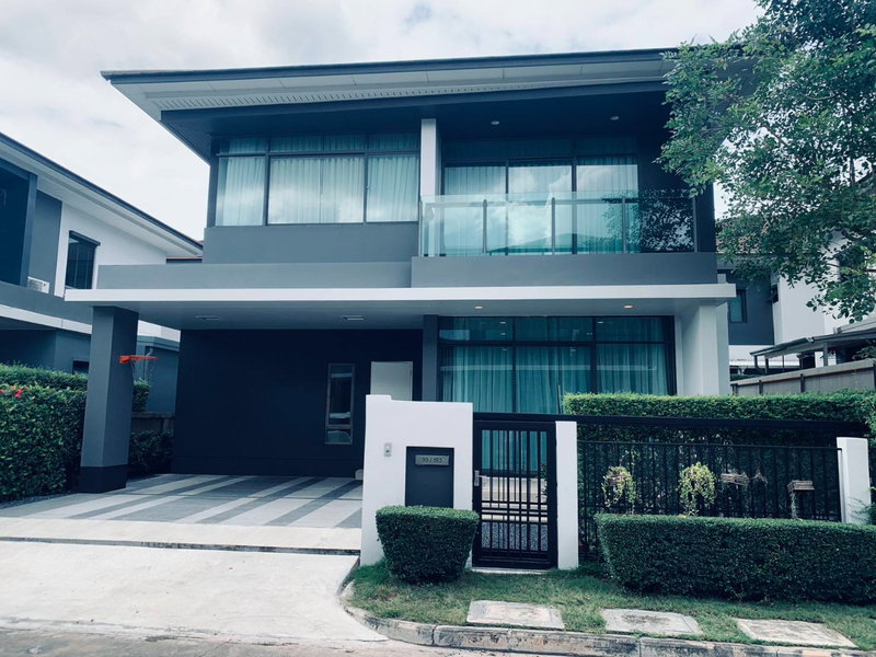 Houses for rent : Setthasiri Krungthep Kreetha 1 ready to move 