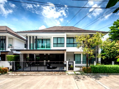 บ้านเดี่ยวให้เช่า : บ้านเดี่ยว ในกรุงเทพ สุดหรู พร้อม สระ ว่ายน้ำ ส่วนตัว เหมาะกับ ครอบครัว มีถึง 4 ห้องนอน 6 ห้องน้ำ