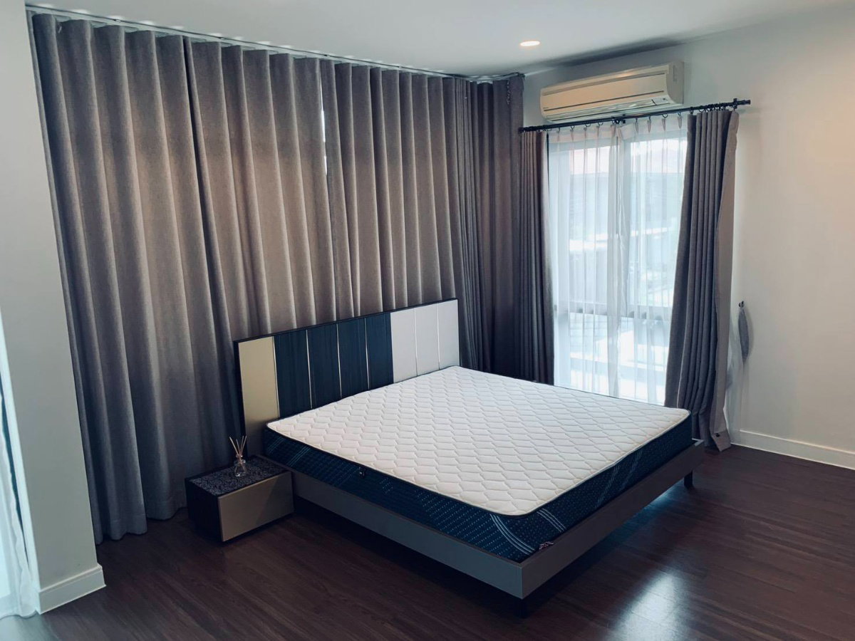 รูป New " เศรษฐสิริ กรุงเทพกรีฑา1 พร้อมเข้าอยู่ สดวก สบาย อยู่เเล้วเฮงๆ รวยพร้อมเข้าอยู่  - รูปที่ 15/16